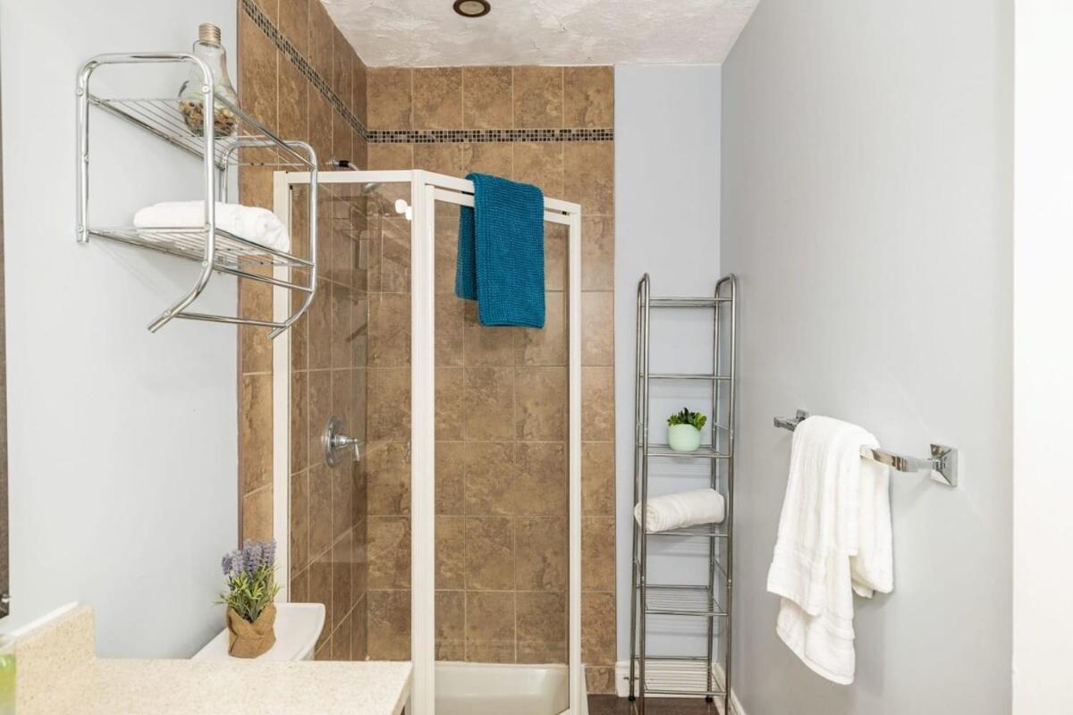 Pet-Friendly Home - Near Chinatown & Little Italy Ottawa Dış mekan fotoğraf