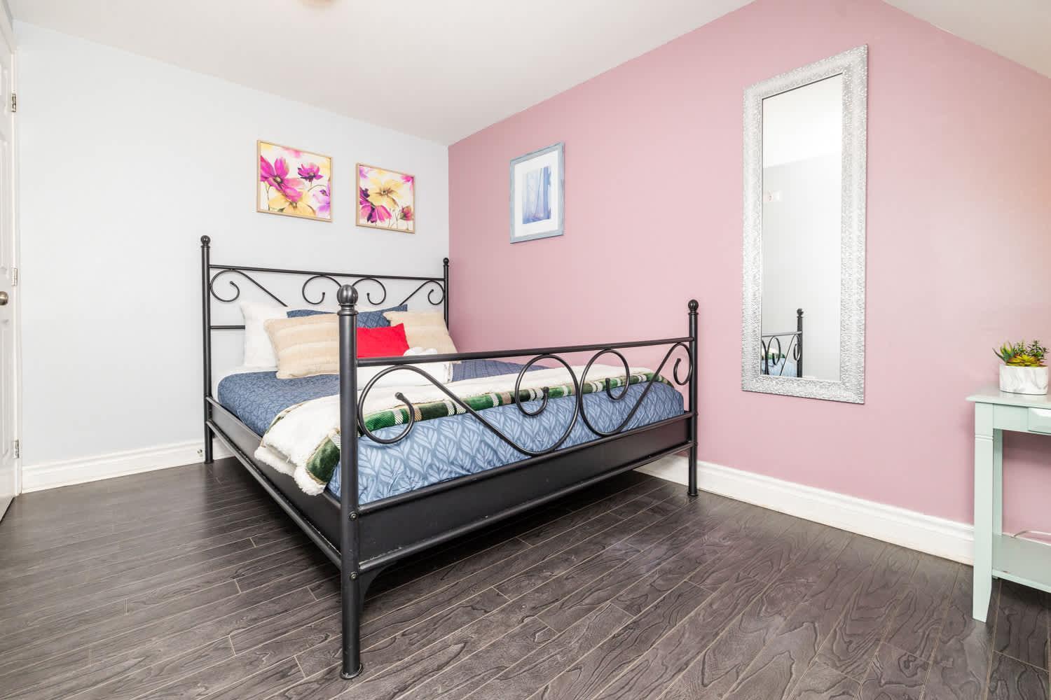 Pet-Friendly Home - Near Chinatown & Little Italy Ottawa Dış mekan fotoğraf